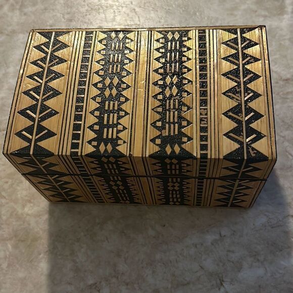 Matchstick Jewelry Box - Picture 1 of 7